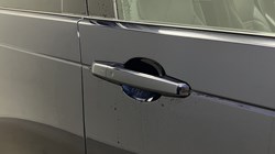 2023 (23) LAND ROVER DISCOVERY 3.0 D300 R-Dynamic HSE 5dr Auto 5975347