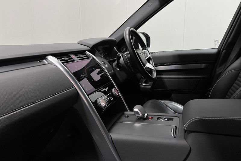 2023 (23) LAND ROVER DISCOVERY 3.0 D300 R-Dynamic HSE 5dr Auto 5975329