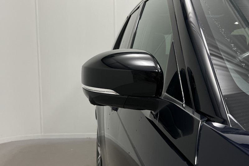 2023 (23) LAND ROVER DISCOVERY 3.0 D300 R-Dynamic HSE 5dr Auto 5975348