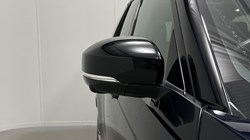 2023 (23) LAND ROVER DISCOVERY 3.0 D300 R-Dynamic HSE 5dr Auto 5975348