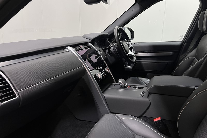 2023 (23) LAND ROVER DISCOVERY 3.0 D300 R-Dynamic HSE 5dr Auto 5975328
