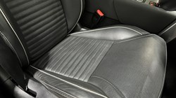 2023 (23) LAND ROVER DISCOVERY 3.0 D300 R-Dynamic HSE 5dr Auto 5975310