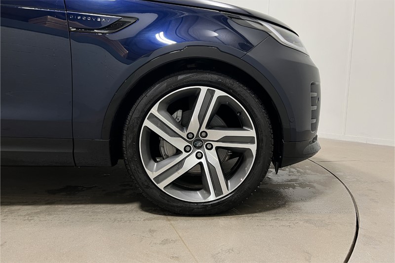 2023 (23) LAND ROVER DISCOVERY 3.0 D300 R-Dynamic HSE 5dr Auto 5975299