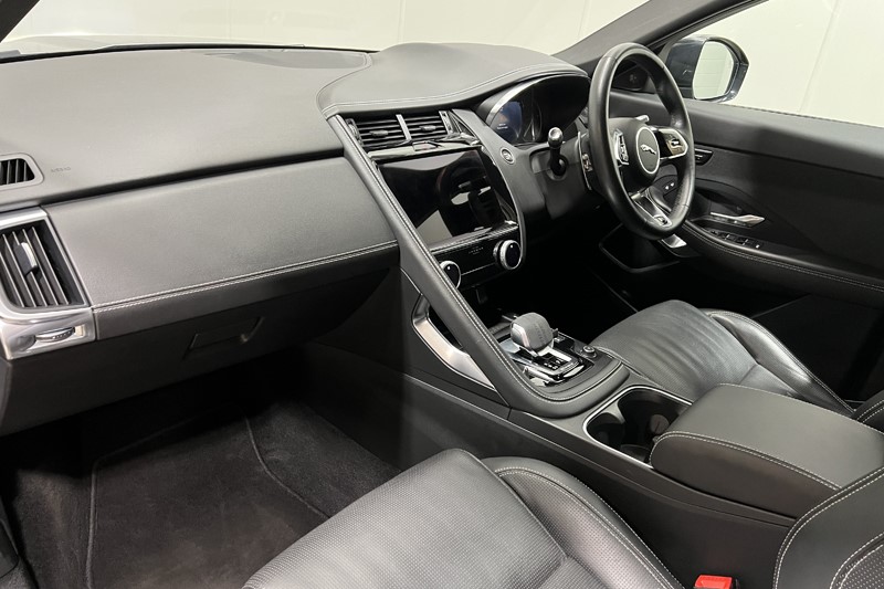 2022 (72) JAGUAR E-PACE 2.0 D200 R-Dynamic HSE 5dr Auto 5982288