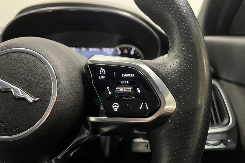 2022 (72) JAGUAR E-PACE 2.0 D200 R-Dynamic HSE 5dr Auto 5982264