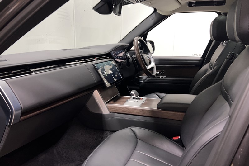 2024 (74) LAND ROVER RANGE ROVER 3.0 P550e Autobiography 4dr Auto 5957402