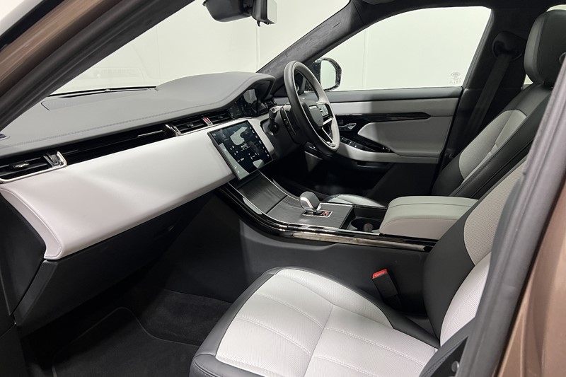 2025 (25) LAND ROVER RANGE ROVER EVOQUE 2.0 D200 Autobiography 5dr Auto [Revised] 5985615