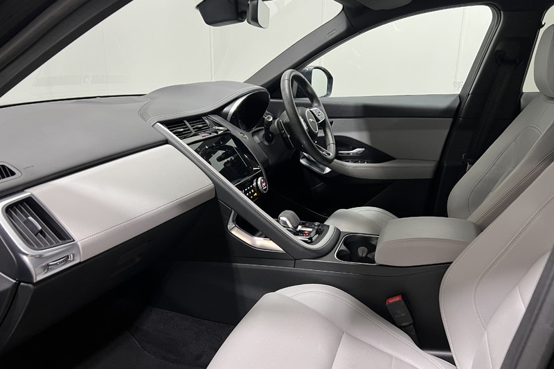 2023 (73) JAGUAR E-PACE 2.0 D200 R-Dynamic S 5dr Auto 5975718