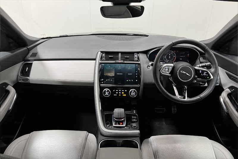 2023 (73) JAGUAR E-PACE 2.0 D200 R-Dynamic S 5dr Auto 5975694