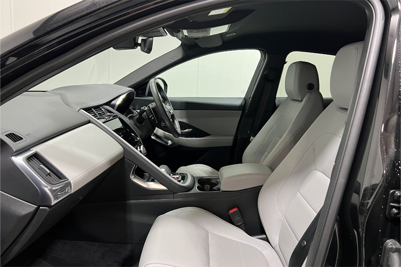 2023 (73) JAGUAR E-PACE 2.0 D200 R-Dynamic S 5dr Auto 5975688
