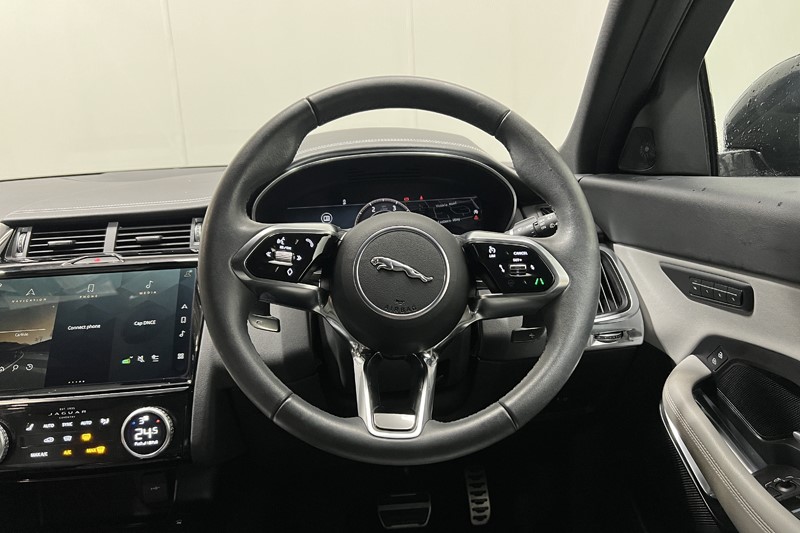 2023 (73) JAGUAR E-PACE 2.0 D200 R-Dynamic S 5dr Auto 5975696