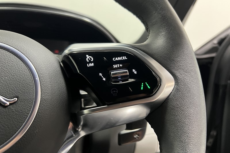2023 (73) JAGUAR E-PACE 2.0 D200 R-Dynamic S 5dr Auto 5975706