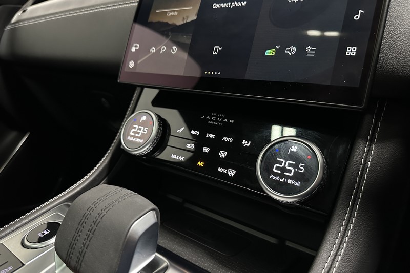 2022 (72) JAGUAR F-PACE 3.0 D300 R-Dynamic SE 5dr Auto AWD 5979362