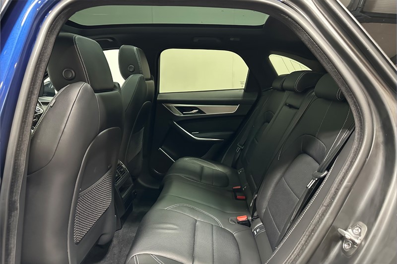 2022 (72) JAGUAR F-PACE 3.0 D300 R-Dynamic SE 5dr Auto AWD 5979340