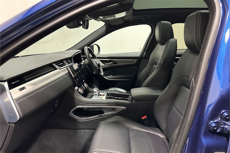 2022 (72) JAGUAR F-PACE 3.0 D300 R-Dynamic SE 5dr Auto AWD 5979339