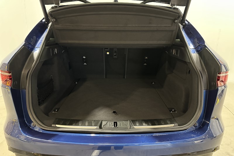 2022 (72) JAGUAR F-PACE 3.0 D300 R-Dynamic SE 5dr Auto AWD 5979377