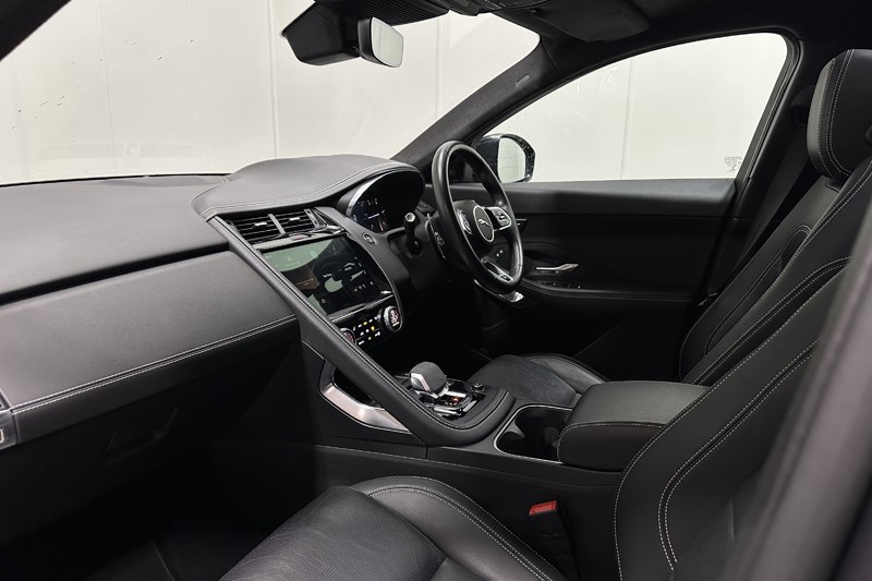 2023 (23) JAGUAR E-PACE 2.0 D200 R-Dynamic Black 5dr Auto 5962115