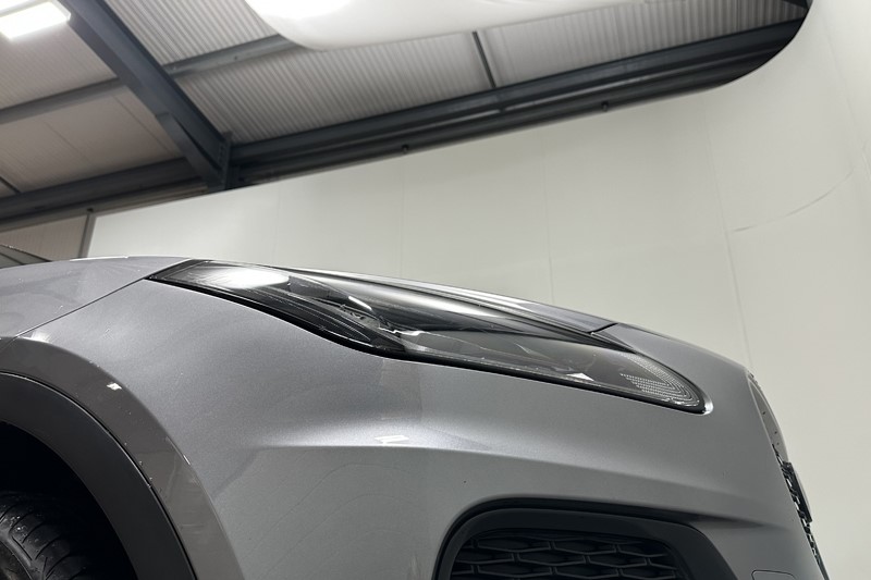 2023 (23) JAGUAR E-PACE 2.0 D200 R-Dynamic Black 5dr Auto 5962131