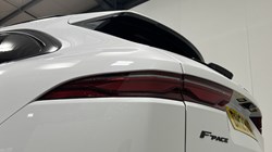 2023 (23) JAGUAR F-PACE 2.0 D200 R-Dynamic Black 5dr Auto AWD 5985572