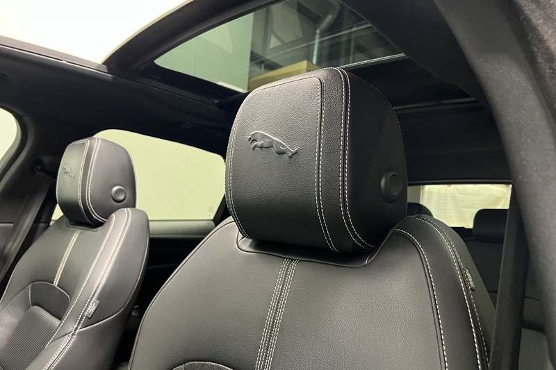 2023 (23) JAGUAR F-PACE 2.0 D200 R-Dynamic Black 5dr Auto AWD 5985563