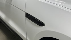 2023 (23) JAGUAR F-PACE 2.0 D200 R-Dynamic Black 5dr Auto AWD 5985578
