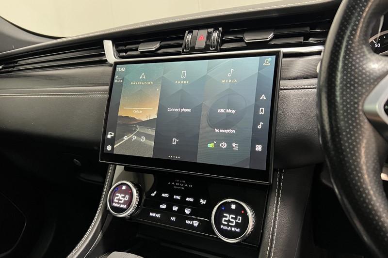 2023 (23) JAGUAR F-PACE 2.0 D200 R-Dynamic Black 5dr Auto AWD 5985552
