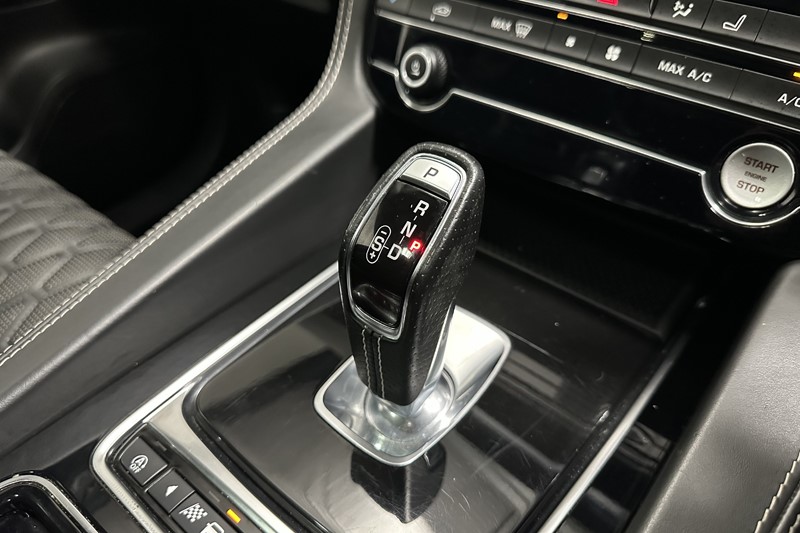 2021 (21) JAGUAR F-PACE 5.0 Supercharged V8 SVR 5dr Auto AWD 5987074