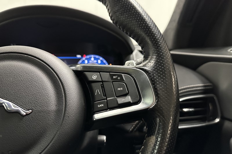 2021 (21) JAGUAR F-PACE 5.0 Supercharged V8 SVR 5dr Auto AWD 5987071