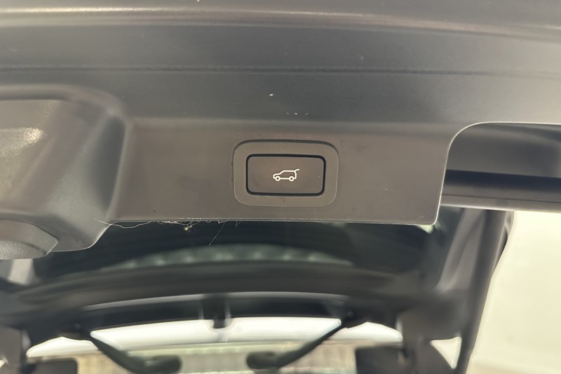 2021 (21) JAGUAR F-PACE 5.0 Supercharged V8 SVR 5dr Auto AWD 5987090
