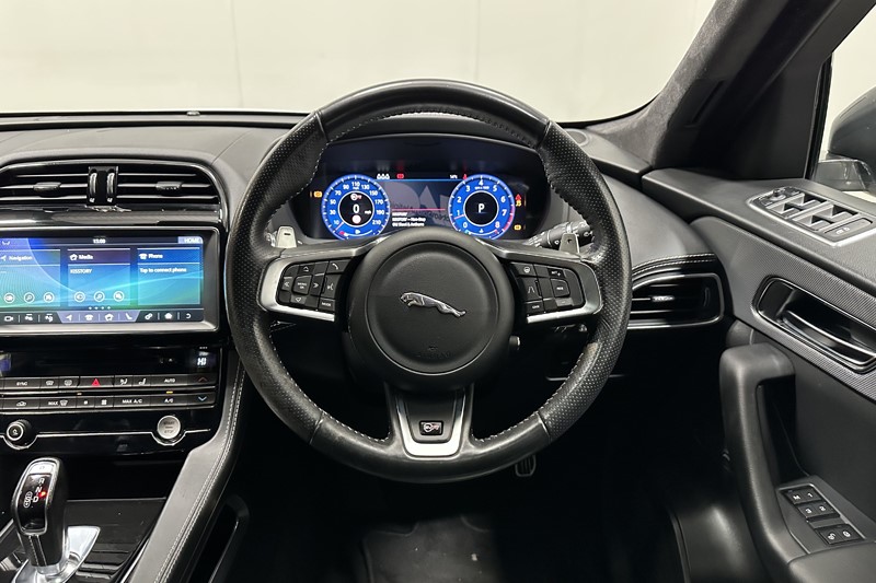 2021 (21) JAGUAR F-PACE 5.0 Supercharged V8 SVR 5dr Auto AWD 5987059