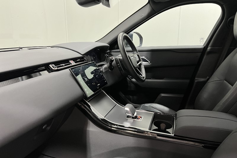 2025 (25) LAND ROVER RANGE ROVER VELAR 2.0 D200 MHEV Dynamic SE 5dr Auto 5976238