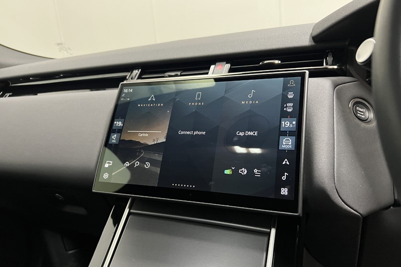 2025 (25) LAND ROVER RANGE ROVER VELAR 2.0 D200 MHEV Dynamic SE 5dr Auto 5976229