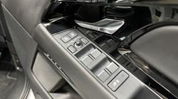 2024 (24) LAND ROVER RANGE ROVER EVOQUE 1.5 P300e Dynamic HSE 5dr Auto 5992370