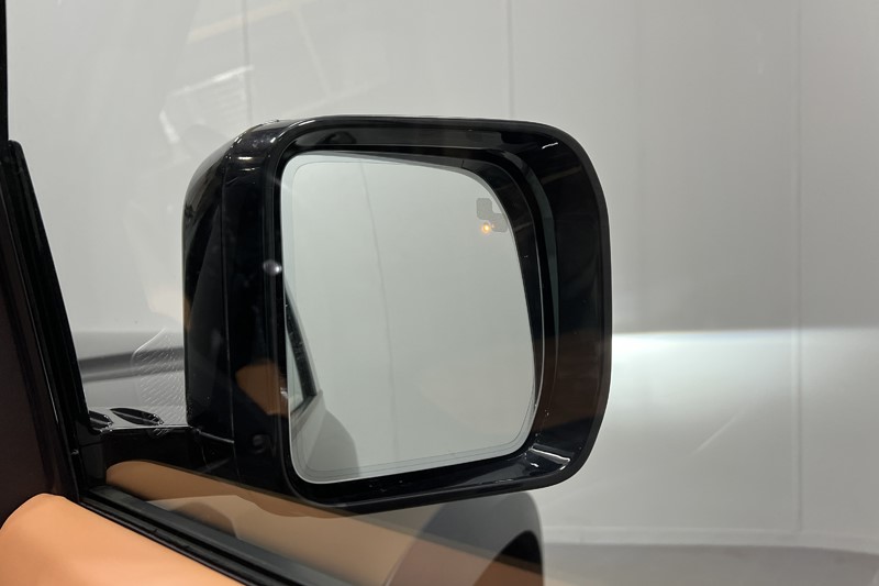 2024 (73) LAND ROVER DEFENDER 3.0 P400 X 90 3dr Auto 5981902