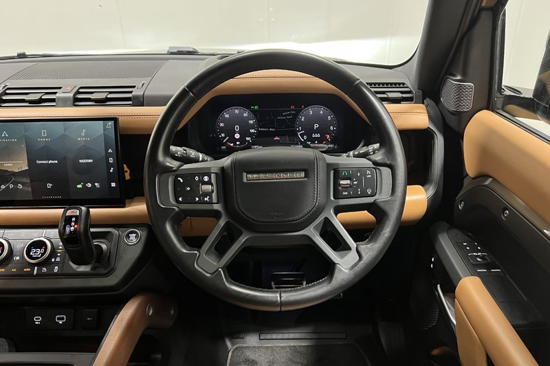 2024 (73) LAND ROVER DEFENDER 3.0 P400 X 90 3dr Auto 5981896