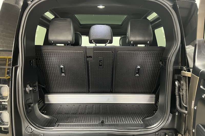 2024 (73) LAND ROVER DEFENDER 3.0 P400 X 90 3dr Auto 5981864
