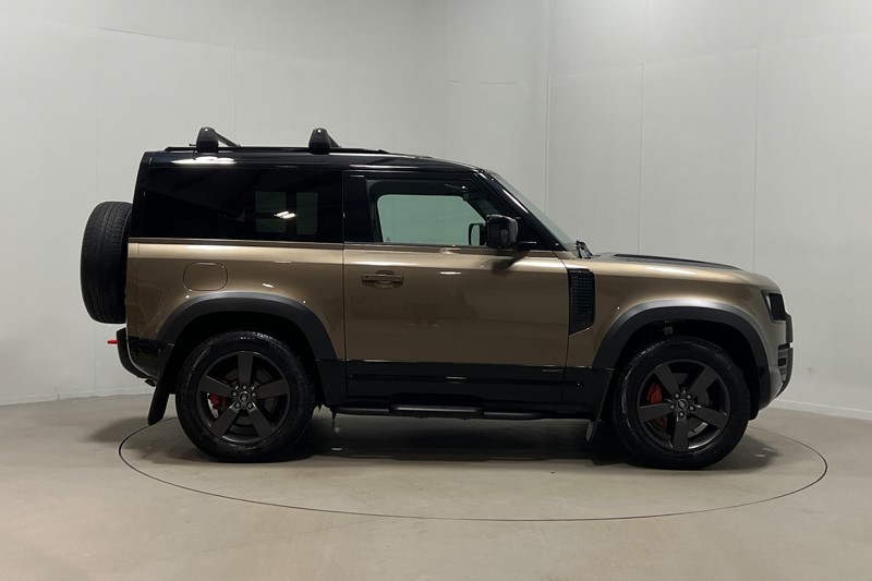 2024 (73) LAND ROVER DEFENDER 3.0 P400 X 90 3dr Auto 5981855