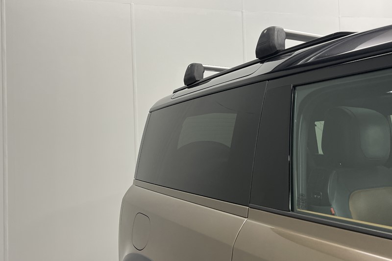 2024 (73) LAND ROVER DEFENDER 3.0 P400 X 90 3dr Auto 5981887