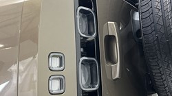 2024 (73) LAND ROVER DEFENDER 3.0 P400 X 90 3dr Auto 5981885