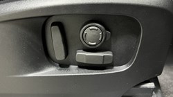 2024 (73) LAND ROVER DEFENDER 3.0 P400 X 90 3dr Auto 5981901