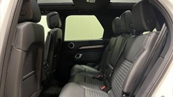 2025 (25) LAND ROVER DISCOVERY 3.0 D350 Dynamic SE 5dr Auto 5975008