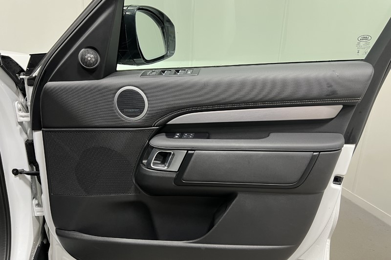 2025 (25) LAND ROVER DISCOVERY 3.0 D350 Dynamic SE 5dr Auto 5975045