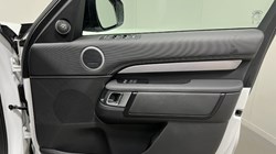 2025 (25) LAND ROVER DISCOVERY 3.0 D350 Dynamic SE 5dr Auto 5975045