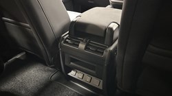 2026 (26) LAND ROVER DEFENDER 3.0 D250 X-Dynamic SE 90 3dr Auto 5979828