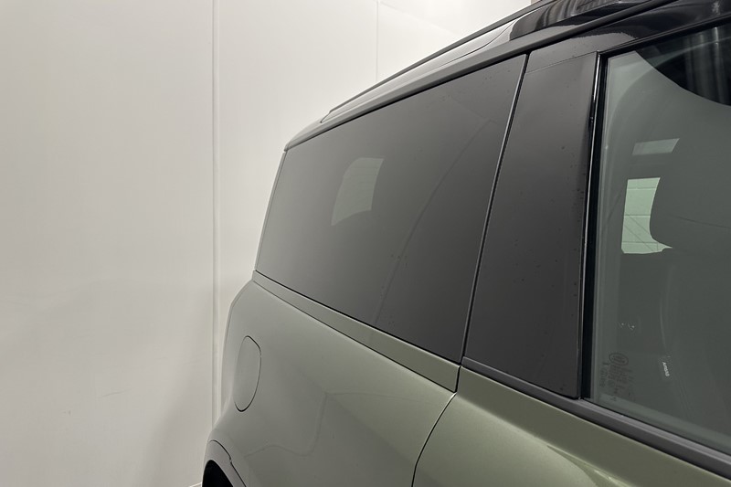 2026 (26) LAND ROVER DEFENDER 3.0 D250 X-Dynamic SE 90 3dr Auto 5979865