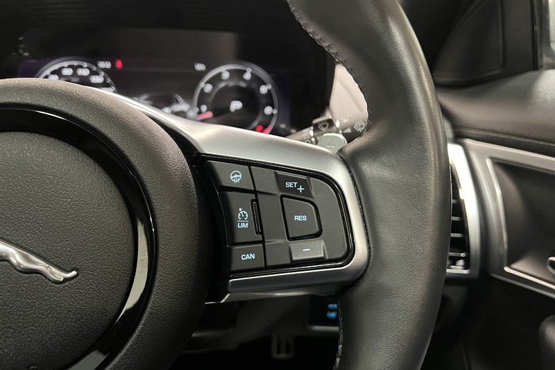 2024 (24) JAGUAR F-TYPE 2.0 P300 R-Dynamic 2dr Auto 5993084