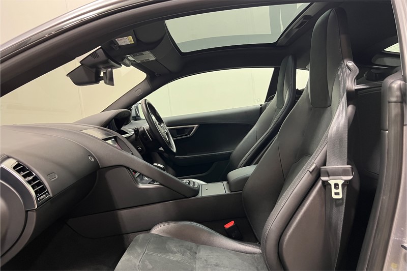 2024 (24) JAGUAR F-TYPE 2.0 P300 R-Dynamic 2dr Auto 5993066