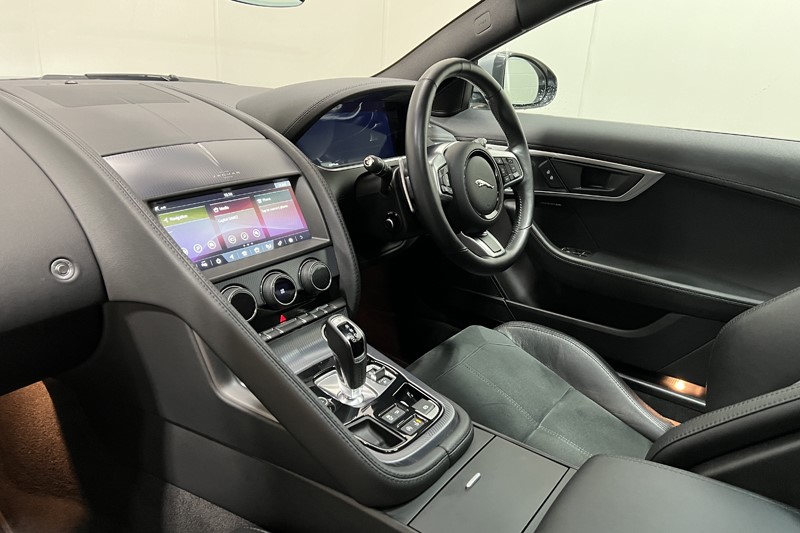 2024 (24) JAGUAR F-TYPE 2.0 P300 R-Dynamic 2dr Auto 5993106