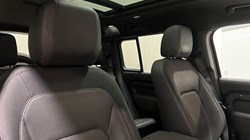 2022 (22) LAND ROVER DEFENDER 3.0 D300 X-Dynamic S 110 5dr Auto 5983442