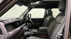 2022 (22) LAND ROVER DEFENDER 3.0 D300 X-Dynamic S 110 5dr Auto 5983415